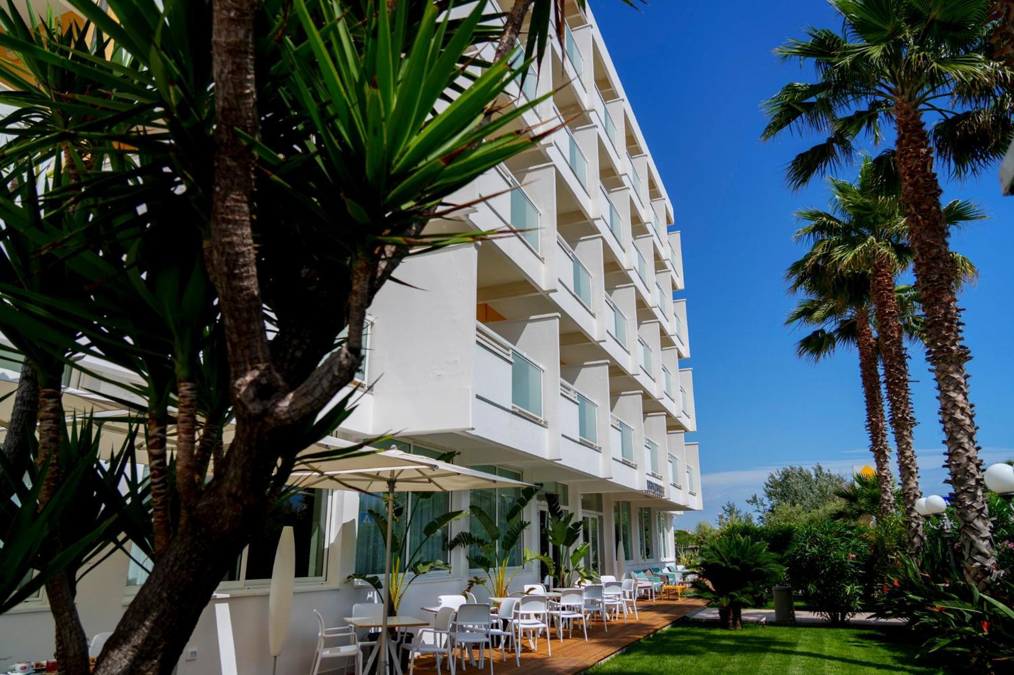 Hotel Belvedere Martinsicuro Exterior foto